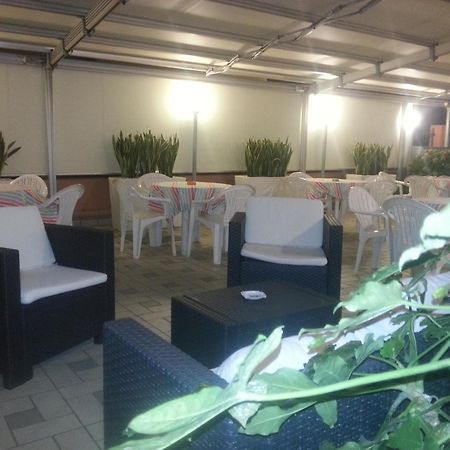Hotel Europeo Sottomarina Bagian luar foto