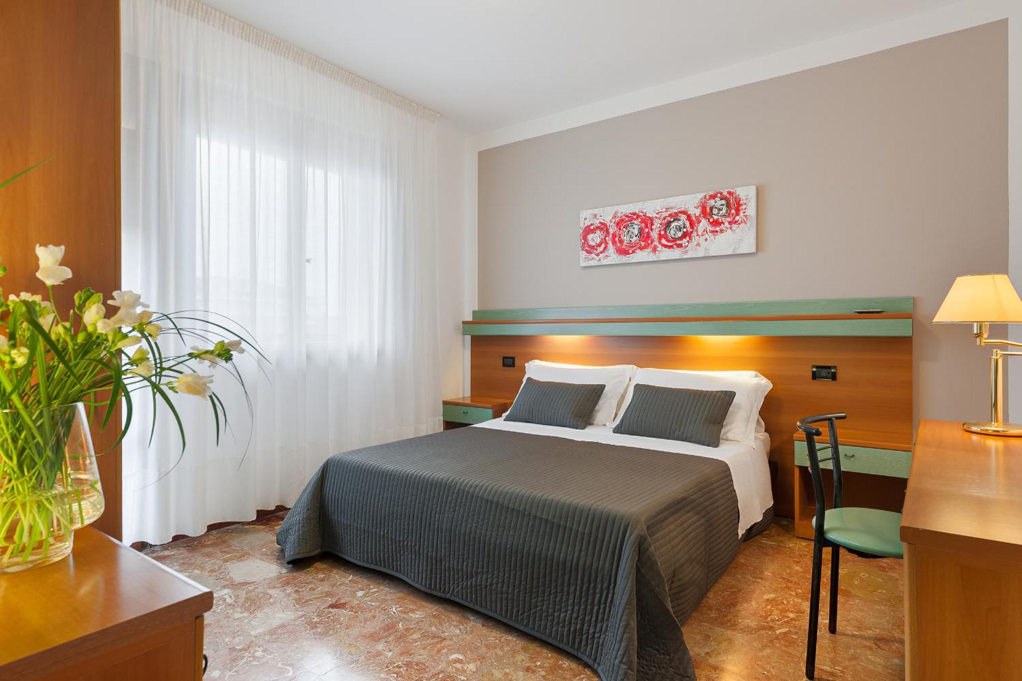 Hotel Europeo Sottomarina Bagian luar foto