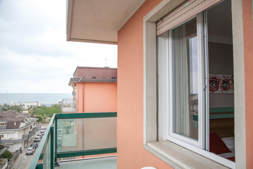 Hotel Europeo Sottomarina Bagian luar foto