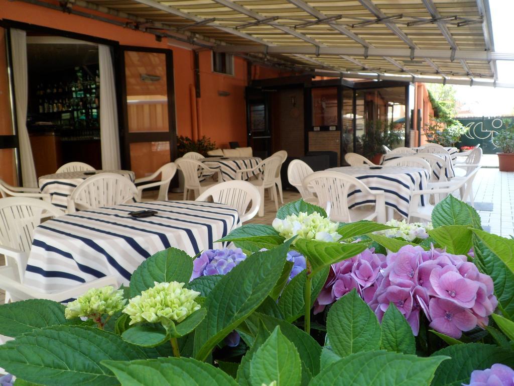 Hotel Europeo Sottomarina Bagian luar foto
